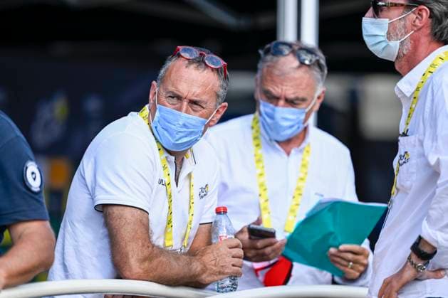 Sport Bilder des Tages Tour de France 2024 - Stage 15 PLATEAU DE BEILLE, FRANCE - JULY 14 : Gouvenou Thierry (FRA) race director of ASO with a face mask on during stage 15 of the 111th edition of the Tour de France 2024 cycling race, a stage of 198 kms with start in Loudenvielle and finish in Plateau de Beille on July 14, 2024 in Plateau de Beille, France, 14 07 2024 Plateau de Beille France  Copyright: xNicoxVereeckenx