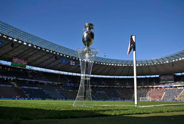14 07 2024, Football UEFA EURO 2024, Final at the Berlin Olympic Stadium, Spain England, Henri Delaunay Cup, Winning trophy of the European Football Championship