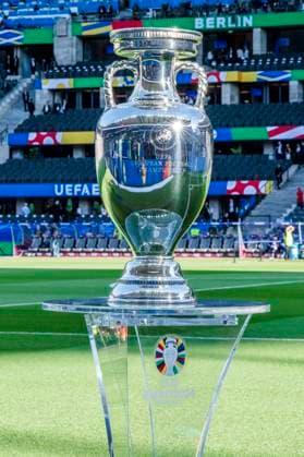 UEFA EURO 2024 Final Spain England 14 07 2024 The European Championship Cup, Henri Delaunay Cup , on its pedestal in the Olympic Stadium before the match UEFA EURO 2024 Final Spain England Olympiastadion, Berlin on 14 07 2024 Copyright: xBEAUTIFULxSPORTS Wunderlx
