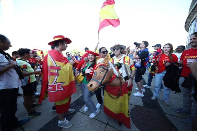 14 07 2024, xtgx, Football EM 2024 Final, Spain England emspor, v l emotions, fans, atmosphere, flags, logo, Spain, spectators, jerseys UEFA REGULATIONS PROHIBIT ANY USE OF PHOTOGRAPHS as IMAGE SEQUENCES and or QUASI VIDEO Berlin