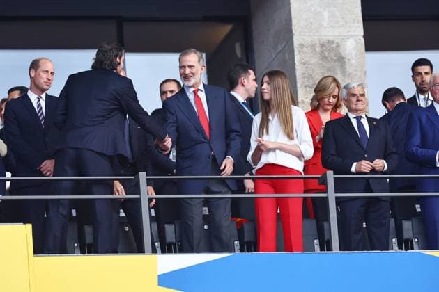 Prince William, Prince of Wales and The FA President and UEFA President Aleksander Ceferin and King Felipe VI of Spain and Her Royal Highness the Infanta Sofia Spain v England, UEFA European Championship, EM, Europameisterschaft 2024, Final, Football, Olympiastadion, Berlin, Germany, 14 Jul 2024 EDITORIAL USE ONLY No use with unauthorised audio, video, data, fixture lists, club league logos or live services. Online in-match use limited to 120 images, no video emulation. No use in betting, games or single club league player publications. Copyright: xMichaelxZemanek Shutterstockx 14583343az