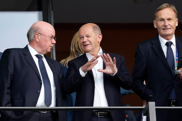 GER, Berlin, Football, Spain vs England, Final, Olympiastadion Berlin, UEFA EURO 2024, Before the final match Chancellor Scholz on the VIP stand, VIP, 14 07 2024, Copyright: HMBxMedia HeikoxBecker