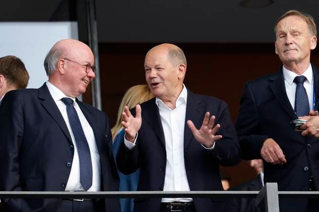 GER, Berlin, Football, Spain vs England, Final, Olympiastadion Berlin, UEFA EURO 2024, Before the final match Chancellor Scholz on the VIP stand, VIP, 14 07 2024, Copyright: HMBxMedia HeikoxBecker