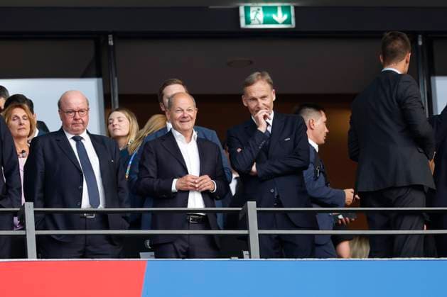GER, Berlin, Football, Spain vs England, Final, Olympiastadion Berlin, UEFA EURO 2024, Before the final match Chancellor Scholz on the VIP stand, VIP, Keir Starmer, 14 07 2024, Copyright: HMBxMedia HeikoxBecker