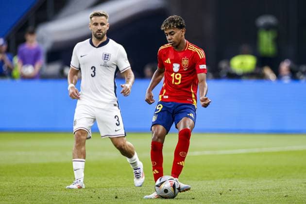 BERLIN, 14-07-2024, Olympia Stadium , European Football Championship Euro2024, final match no.51 between Spain and England. Spain player Lamine Yamal, England player Luke Shaw Spain - England (Euro2024)  x25759397x Copyright: