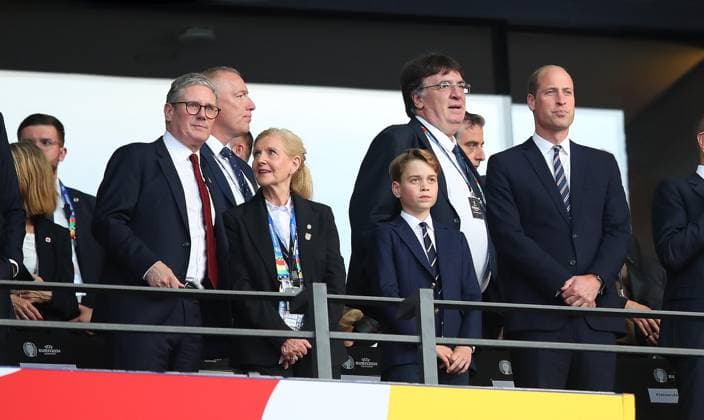 Spain v England, Berlin, UK - 14 Jul 2024 Sir Keir Starmer, Prime Minister of the United Kingdom and Leader of the Labour Party, Debbie Hewitt, Chairwoman of The FA, Prince George of Wales, Prince William, Prince of Wales and President of The FA during the UEFA EURO, EM, Europameisterschaft,Fussball 2024 Final match between Spain and England at Olympistadion, Berlin on 14 July 2024 ( Berlin Olympistadion Berlin Germany Copyright: xMicahxCrook PPAUKx PPA-123489