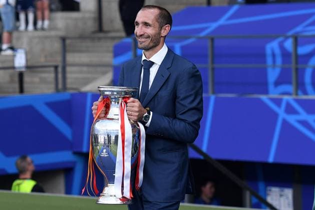 Soccer UEFA EURO 2024 Final Spain England on 14 07 2024 at the Olympiastadion Berlin in Berlin Giorgio Chiellini carries the European Championship Trophy Henri Delaunay Cup into the stadium xRx