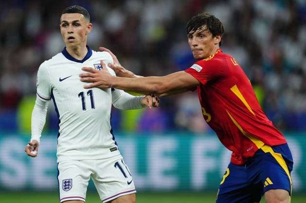 GER: Spain v England. UEFA EURO, EM, Europameisterschaft,Fussball 2024 Final Phil Foden of England and Robin Le Normand of Spain during the UEFA Euro 2024 match between Spain and England, Final, played at Olympiastadion on July 14, 2024 in Berlin, Germany. kpng Copyright: xBaguxBlancox xPRESSINPHOTOx PS_240714_ESP_ENG_048
