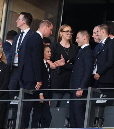 Spain v England UEFA EURO, EM, Europameisterschaft,Fussball 2024 Final HRH William, Prince of Wales with his son HRH Prince George of Wales talking with President of UEFA Aleksander Äaeferin during the UEFA Euro 2024 Final between Spain and England at Olympiastadion, Berlin UK Newspapers OUT Copyright: xPaulxChestertonx FIL-20347-0086