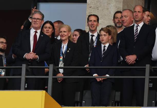 Spain v England UEFA EURO, EM, Europameisterschaft,Fussball 2024 Final British Prime Minister Sir Kier Starmer with HRH William, Prince of Wales with his son HRH Prince George of Wales during the UEFA Euro 2024 Final between Spain and England at Olympiastadion, Berlin UK Newspapers OUT Copyright: xPaulxChestertonx FIL-20347-0102