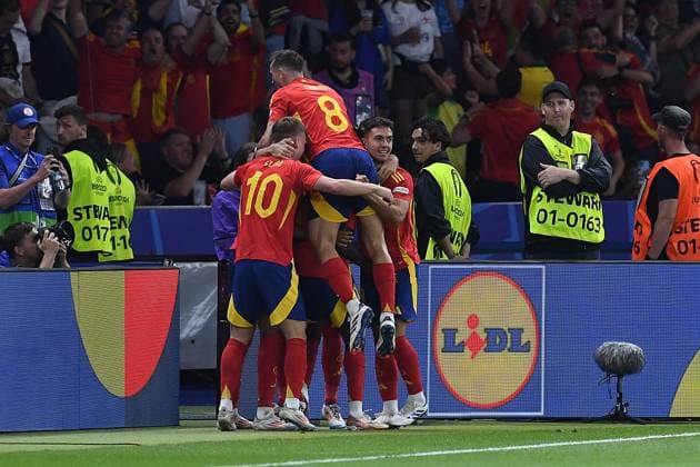 Soccer UEFA EURO 2024 Final Spain England on 14 07 2024 at the Olympiastadion Berlin in Berlin Goal celebration Cheering Goal to 1 0 by Nico Williams Spain xRx
