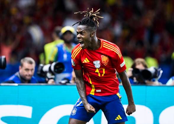 Berlin, Olympiastadion, 14 07 2024 Nico Williams of spain celebrates scoring the 1 0 goal during the final match at the Uefa Euro 2024 Spain vs England