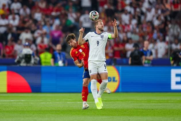 BERLIN 14.07.2024 MECZ FINAL MISTRZOSTW EUROPY 2024: HISZPANIA - ANGLIA --- FINAL UEFA EURO, EM, Europameisterschaft,Fussball 2024 MATCH: SPAIN - ENGLAND NZ HARRY KANE ROBIN LE NORMAND FOT. PATRYK PINDRAL 400MM.PL NEWSPIX.PL --- Newspix.pl  20240714_PP83_128A1998