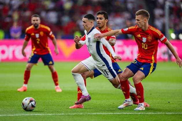 BERLIN 14.07.2024 MECZ FINAL MISTRZOSTW EUROPY 2024: HISZPANIA - ANGLIA --- FINAL UEFA EURO, EM, Europameisterschaft,Fussball 2024 MATCH: SPAIN - ENGLAND NZ PHIL FODEN RODRI DANI OLMO FOT. PATRYK PINDRAL 400MM.PL NEWSPIX.PL --- Newspix.pl  20240714_PP83_128A2205