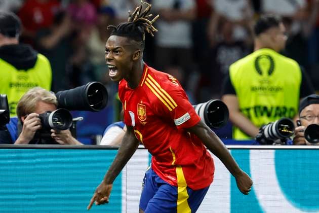 GER, Berlin, Football, Spain vs. England, Final, Olympiastadion Berlin, UEFA EURO 2024, Goal, Goal, Cheering, Goal celebration, Joy, Enthusiasm, celebrates, Nico Williams Spain , goes out of goal and scores 1 0, 14 07 2024, Copyright: HMBxMedia HeikoxBecker