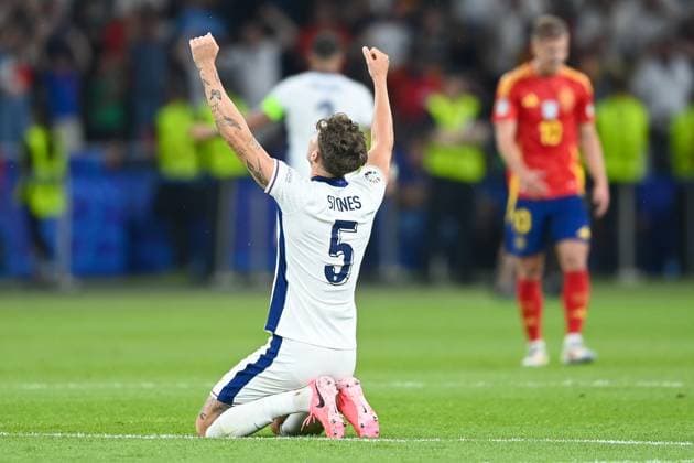 Football, men, 2023 24 season, UEFA Euro EM 2024, final in Berlin, Spain England, John Stones England goal celebration, cheers after the goal to 1 1 , 14 07 2024, Copyright: xSebastianxRäppold MatthiasxKochx