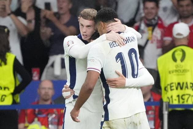 celebrate the goal, goal celebration for 1 1 Cole Palmer England, 24 Berlin 14 07 2024 Spain vs England, M51, EURO2024 Final, Olympiastadion Berlin