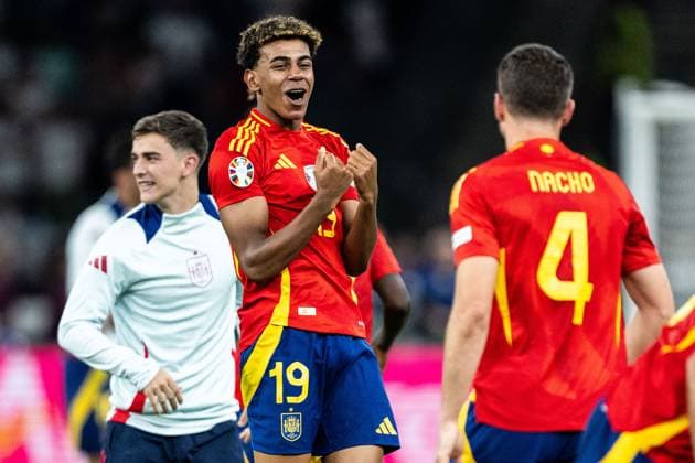 240714 Lamine Yamal of Spain celebrates after the UEFA Euro 2024 Football Championship final between Spain and England on July 14, 2024 in Berlin Photo Mathias Bergeld BILDBYRAN kod MB MB0946 fotboll football soccer fotballs em europamästerskap em uefa euro uefa european football championship euro 2024 final spanien spain england bbeng jubel  Copyright: MATHIASxBERGELD BB240714MB159