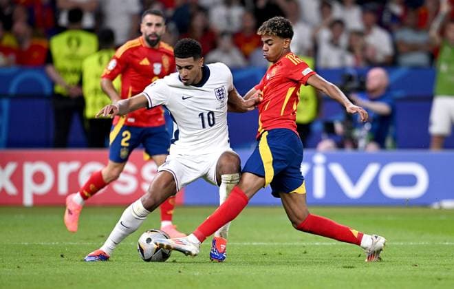Football Euro 2024 Final 14 07 2024 Spain England Jude Bellingham left, England v Lamine Yamal right, Spain
