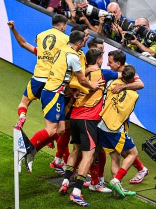 BERLIN - Mikel Oyarzabal of Spain celebrates the 2-1 during the UEFA EURO, EM, Europameisterschaft,Fussball 2024 Final match between Spain and England at the Olympiastadion on July 14, 2024 in Berlin, Germany. ANP Hollandse Hoogte UEFA EURO 2024 FINAL 2024 xVIxANPxSportx xGerritxvanxKeulenxIVx 503484186 originalFilename: 503484186.jpg