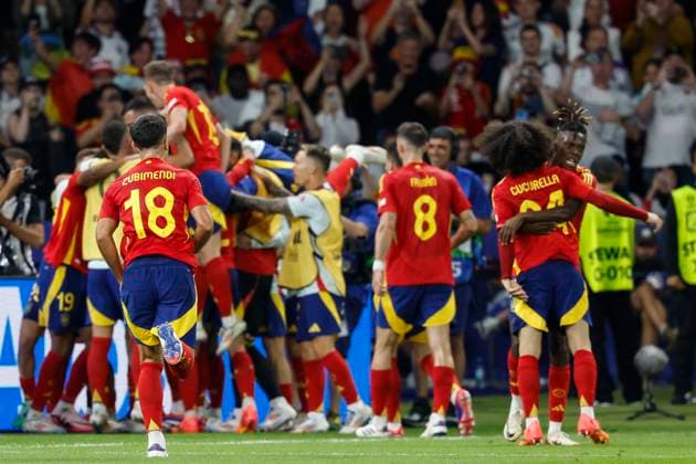 GER, Berlin, football, Spain vs England, final, Olympiastadion Berlin, UEFA EURO 2024, team celebration, goal, goal celebration, joy, enthusiasm, celebrates Mikel Oyarzabal Spain scores the goal to 2 1, 14 07 2024, Copyright: HMBxMedia HeikoxBecker