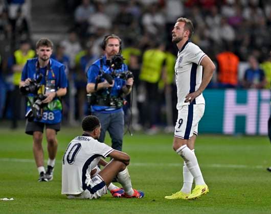 14 07 2024, Football UEFA EURO 2024, Final at Berlin Olympic Stadium, Spain England, Jude Bellingham England and Harry Kane England are sad
