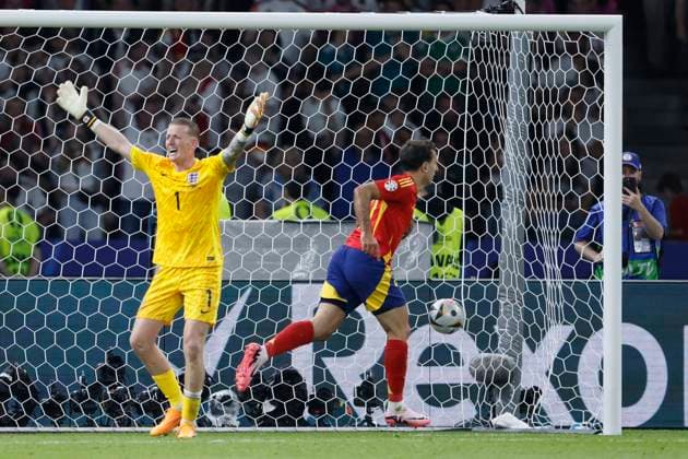 Spain v England: Final - UEFA EURO, EM, Europameisterschaft,Fussball 2024 Mikel Oyarzabal of Spain scores and celebrates winning goal past Jordan Pickford, Goalkeeper of England during the UEFA EURO 2024 final match between Spain and England at Olympiastadion on July 14, 2024 in Berlin, Germany. Berlin Olympiastadion Germany Germany Copyright: xRichardxSellers Sportsphoto APLx 14045746