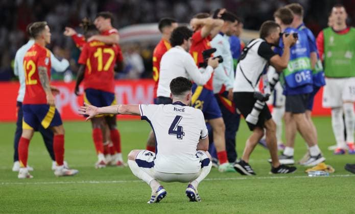 Spain v England UEFA EURO, EM, Europameisterschaft,Fussball 2024 Final Declan Rice of England reacts at full time during the UEFA Euro 2024 Final between Spain and England at Olympiastadion, Berlin UK Newspapers OUT Copyright: xPaulxChestertonx FIL-20347-0281