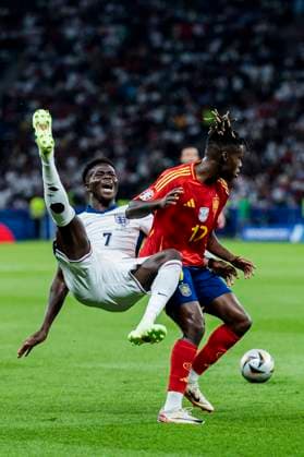 UEFA EURO 2024 Final Spain England 14 07 2024 Nico Williams Spain, 17 in duel with Bukayo Saka England, 7 UEFA EURO 2024 Final Spain England Olympiastadion, Berlin on 14 07 2024 Copyright: xBEAUTIFULxSPORTS Wunderlx