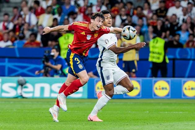 UEFA EURO 2024 Final Spain England 14 07 2024 Robin Le Normand Spain, 03 , Ollie Watkins England, 19 UEFA EURO 2024 Final Spain England Olympiastadion, Berlin on 14 07 2024 Copyright: xBEAUTIFULxSPORTS Wunderlx