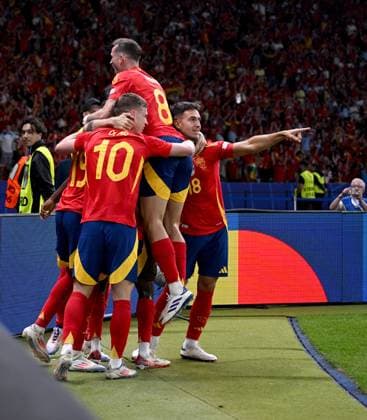 Soccer Euro 2024 Final 14 07 2024 Spain England Spain Team cheer after the 1-0 goal by goal scorer Nico Williams Spain