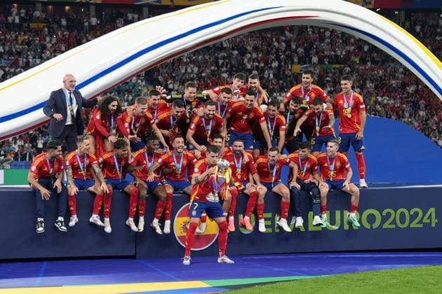 Spain is European Champion, Alvaro Morata Spain Spain, 07 lifts the Henri Delaunay Cup Berlin 14 07 2024 Spain vs England, M51, EURO2024 Final, Olympiastadion Berlin