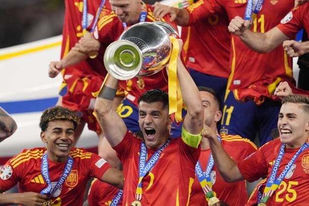 Spain s Alvaro Morata vith the trophy for the celebration after the final match between Spain and England at the Euro 2024 soccer tournament in Berlin at Olympiastadium, Germany, Sunday, July 14, 2024 - Soccer .  Copyright: xFabioxFerrari LaPressex