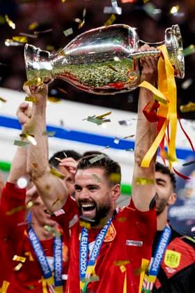 UEFA EURO 2024 Final Spain England 14 07 2024 Nacho Fernandez Spain, 04 cheers with the trophy UEFA EURO 2024 Final Spain England Olympiastadion, Berlin on 14 07 2024 Copyright: xBEAUTIFULxSPORTS Wunderlx