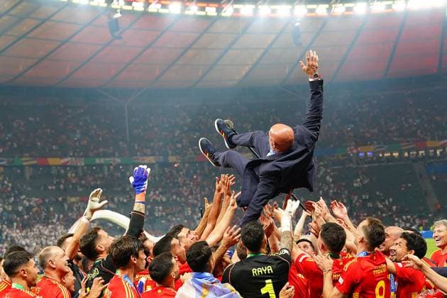 Spain s head coach Luis de la Fuente during the Euro 2024 soccer match between Spain and England at the Olympiastadion, Berlin , Germany - Sunday , July 14 , 2024. - Soccer .  Copyright: xSpada LaPressex
