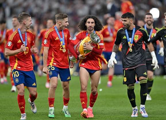 14 07 2024, Football UEFA EURO 2024, Final at Berlin Olympic Stadium, Spain England, from l Dani Olmo Spain , Fermin Spain , Marc Cucurella Spain and David Raya Spain