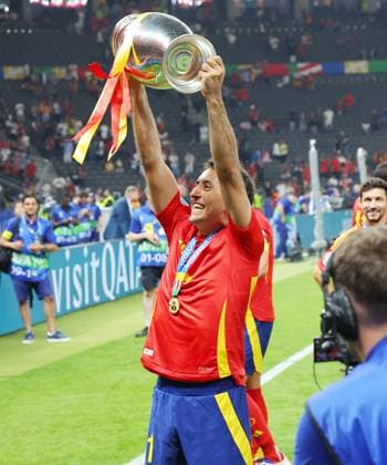 Spain England UEFA EURO 2024 Final Berlin, 14 07 2024, Olympiastadion, UEFA EURO 2024 Germany, Final, Spain ESP England ENG 2 1 1 0 , In the picture Spain is European Champion of UEFA Euro 2024 Cheering Spain Mikel Oyarzabal 21, ESP with the winners cup ,