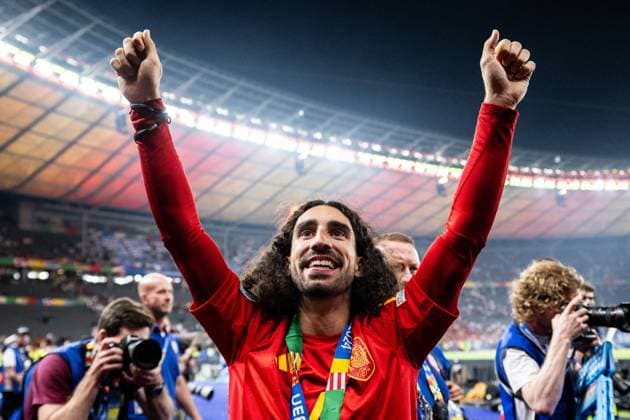 240714 Marc Cucurella of Spain celebrates after the UEFA Euro 2024 Football Championship final between Spain and England on July 14, 2024 in Berlin Photo Mathias Bergeld BILDBYRAN kod MB MB0946 fotboll football soccer fotballs em europamästerskap em uefa euro uefa european football championship euro 2024 final spanien spain england bbeng jubel  Copyright: MATHIASxBERGELD BB240714MB187