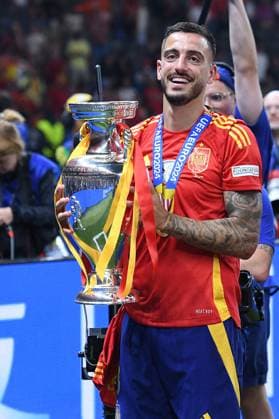 Soccer UEFA EURO 2024 Final Spain England on 14 07 2024 at the Olympiastadion Berlin in Berlin Joselu Spain with the European Championship Cup with the Henri Delaunay Cup xRx