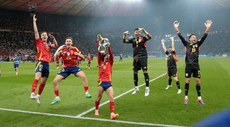 Nacho Fernandez with trophy, Spain celebrates European Championship jubilation after European Championship victory Sport Football Soccer European Championship Euro 2024 European Championship Final Men Season 2023 2024 14 07 2024 Spain ESP vs England ENG in Berlin Olympiastadion DFL regulations prohibit any use of photographs as image sequences and or quasi video