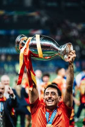 Soccer Men UEFA European Football Championship 2024 Final Spain vs England 14 07 2024 Mikel Oyarzabal 21, Spain with the trophy Berlin Olympiastadion Berlin Germany