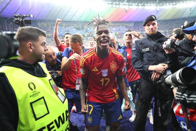 14 07 2024, xtgx, Football EM 2024 Final, Spain England emspor, v l Nicholas Williams Arthuer Jr Spain cheers celebrate at the end of the match UEFA REGULATIONS PROHIBIT ANY USE OF PHOTOGRAPHS as IMAGE SEQUENCES and or QUASI VIDEO Berlin