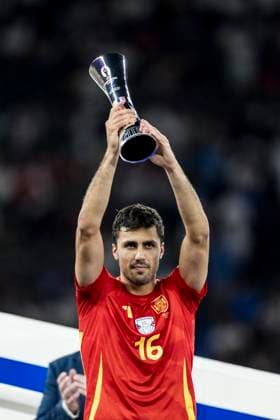 Spain v England, UEFA EURO, EM, Europameisterschaft,Fussball 2024 final, Berlin, Germany Berlin, Germany. 14th, July 2024. Rodri (16) of Spain has been named as the best player of the tournament after the UEFA Euro 2024 final between Spain and England at Olympiastadion in Berlin. Berlin Germany  Copyright: xGonzalesxPhoto LassexLagonix