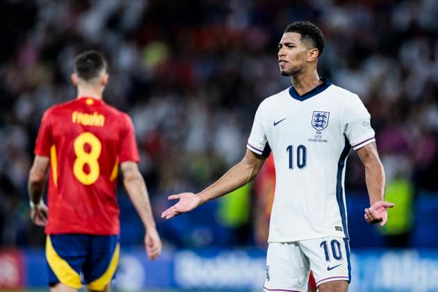 UEFA EURO 2024 Final Spain England 14 07 2024 Jude Bellingham England, 10 complains UEFA EURO 2024 Final Spain England Olympiastadion, Berlin on 14 07 2024 Copyright: xBEAUTIFULxSPORTS Wunderlx