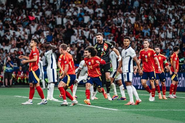 Soccer Men UEFA European Football Championship 2024 Final Spain v England 14 07 2024 v l Dani Olmo 10, Spain is celebrated by Cucurella 24, Spain and Unai Simon 23, Spain after a good defensive action Berlin Olympiastadion Berlin Germany