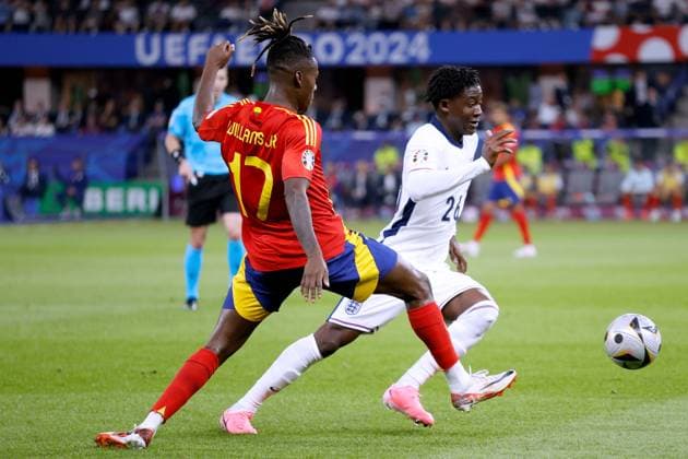 WILLIAMS Nico Team Spain with MALNOO Kobbie European Championships 2024 Germany EURO 2024 Match Final SPA ENG 2 1 on 14 07 2024 in Berlin DFL REGULATIONS PROHIBIT ANY USE OF PHOTOGRAPHS as IMAGE SEQUENCES and or QUASI VIDEO Copyright: xLacixPerenyix