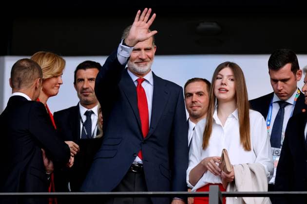 FELIPE THE VI KING OF SPAIN WITH DAUGHTER PRINCESS SOFIA EUROPEAN CHAMPIONSHIP 2024 GERMANY EURO 2024 Match Final SPA ENG 2 1 on 14 07 2024 in Berlin DFL REGULATIONS PROHIBIT ANY USE OF PHOTOGRAPHS as IMAGE SEQUENCES and or QUASI VIDEO Copyright: xLacixPerenyix