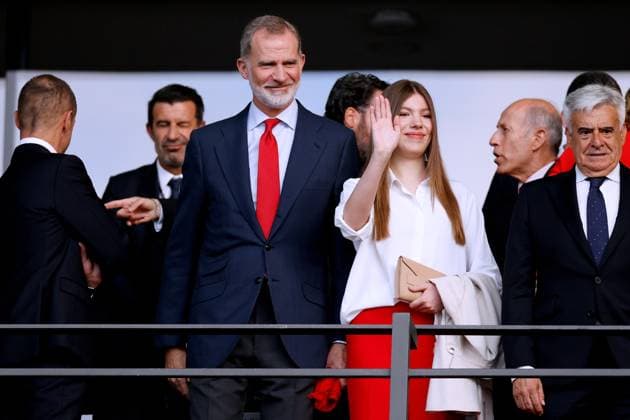 FELIPE THE VI KING OF SPAIN WITH DAUGHTER PRINCESS SOFIA EUROPEAN CHAMPIONSHIP 2024 GERMANY EURO 2024 Match Final SPA ENG 2 1 on 14 07 2024 in Berlin DFL REGULATIONS PROHIBIT ANY USE OF PHOTOGRAPHS as IMAGE SEQUENCES and or QUASI VIDEO Copyright: xLacixPerenyix