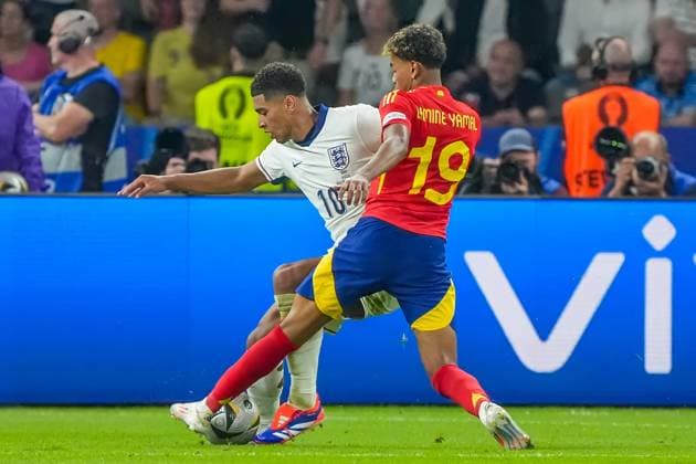 Jude Bellingham England, 10 vs Lamine Yamal Spain Spain, 19 Berlin 14 07 2024 Spain vs England, M51, EURO2024 Final, Olympiastadion Berlin
