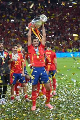 Rodri Spain Spain, 16 with the Henri Delaunay Cup Berlin 14 07 2024 Spain vs England, M51, EURO2024 Final, Olympiastadion Berlin